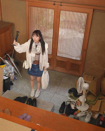 3P・4P動画｜長身スレンダー美女が粘着オジサン達にかわりばんこでずーーっとイかされ続ける1日限りのワケあり合法共同生活 18歳絶頂開発 （皆川らん/1sdab00335）